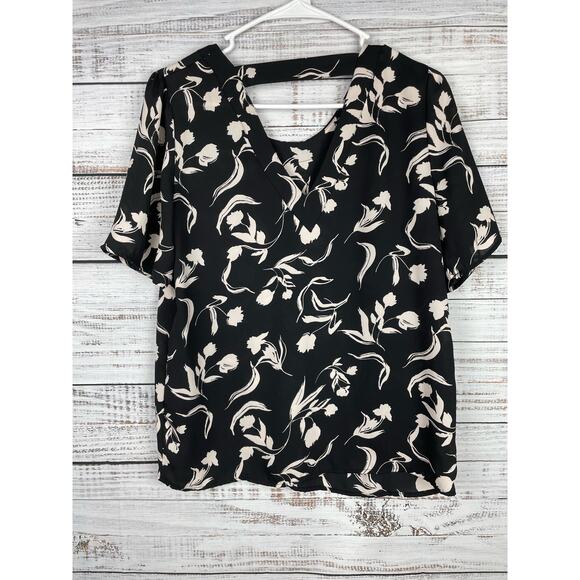 Halogen Black White Floral Top XS Flowy Office Career Business Modest Loose - Picture 2 of 4